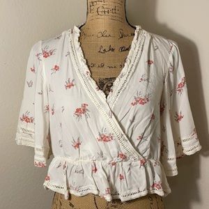 Melrose and Market blouse!! Size xxs, but runs large!! In excellent condition!